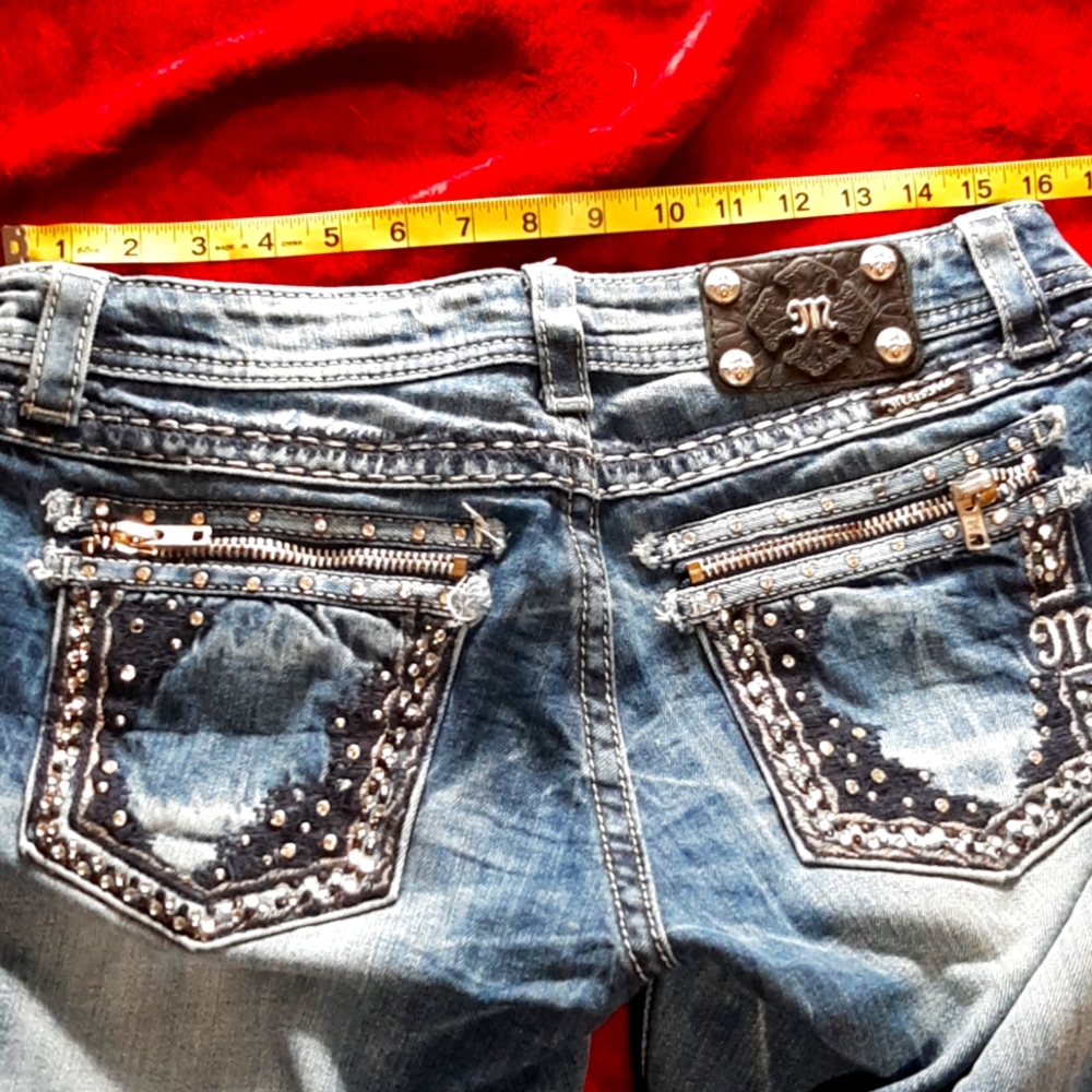 NWOT Miss Me Bootleg jeans